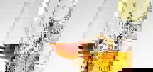 The Impact of Alcohol on Your Eyes: A Comprehensive Overview