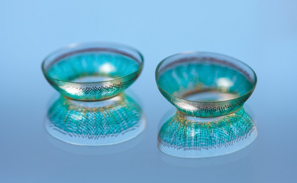 Coloured contact lenses